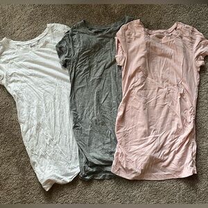 GAP Maternity tops size XS